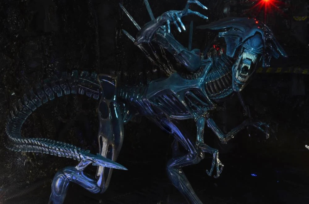 NECA Aliens - Xenomorph Queen Deluxe Action Figure