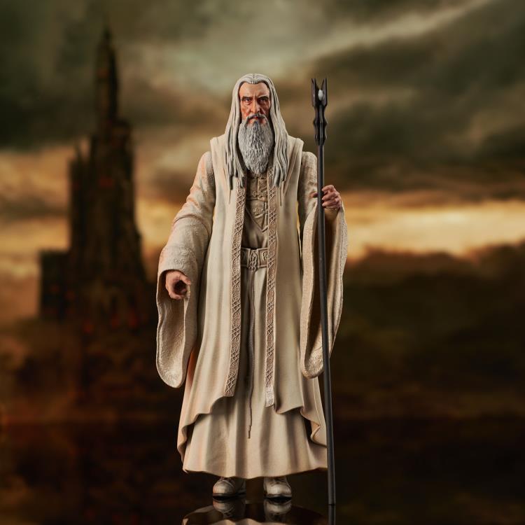 Diamond Select The Lord of the Rings: Saruman Deluxe Action Figure