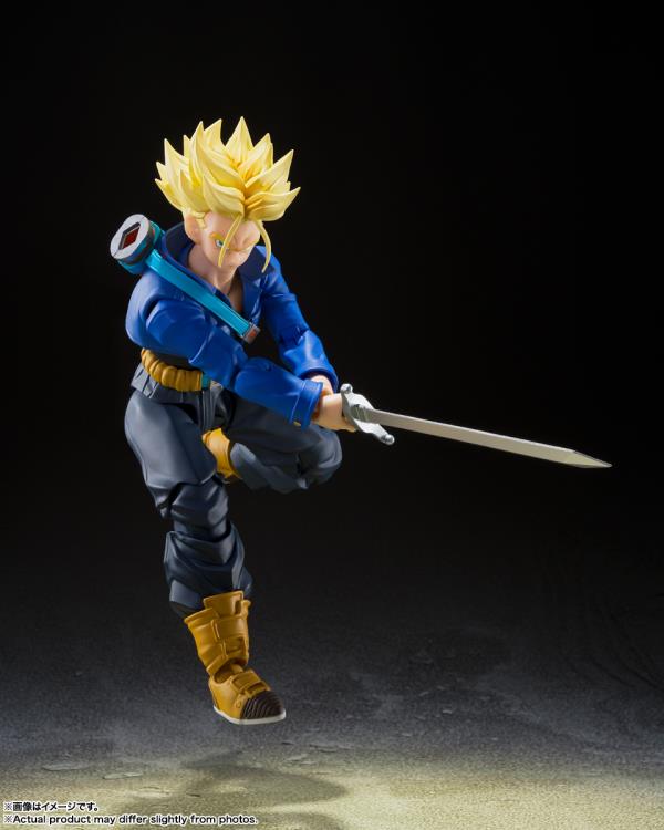 Bandai S.H. Figuarts: Dragon Ball Z - Super Saiyan Trunks (Boy from the Future) Action Figure
