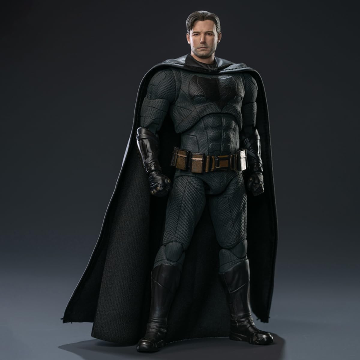 Fondjoy: DC - Batman: Justice League Light Armor Deluxe Version 1:9 Scale Action Figure