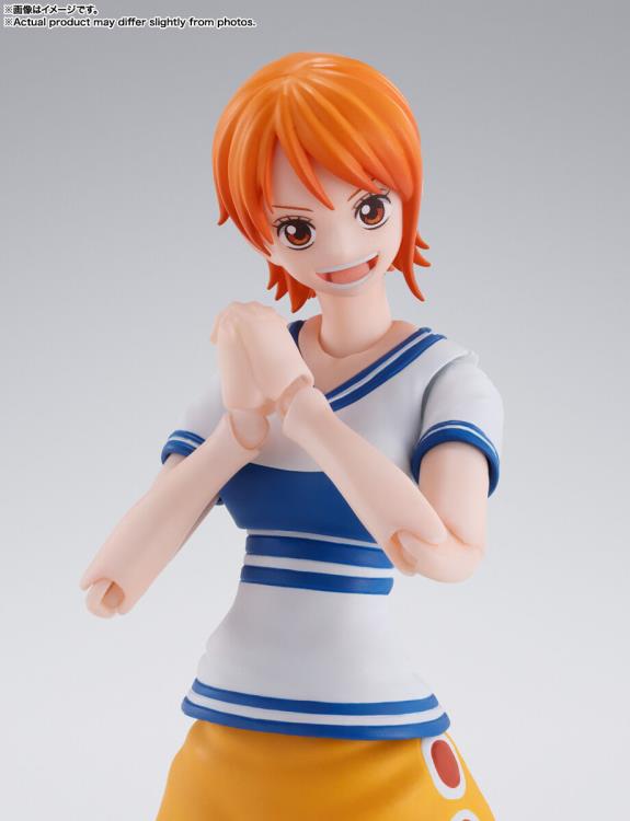 Bandai S.H.Figuarts: One Piece – Nami (Romance Dawn) Action Figure
