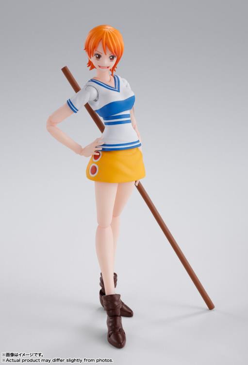 Bandai S.H.Figuarts: One Piece – Nami (Romance Dawn) Action Figure