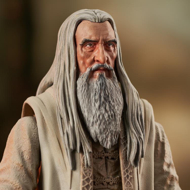 Diamond Select The Lord of the Rings: Saruman Deluxe Action Figure