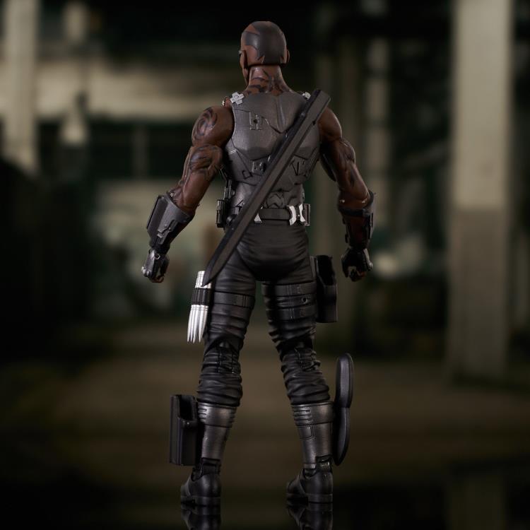 Diamond Select: Marvel Select - Blade Deluxe Action Figure