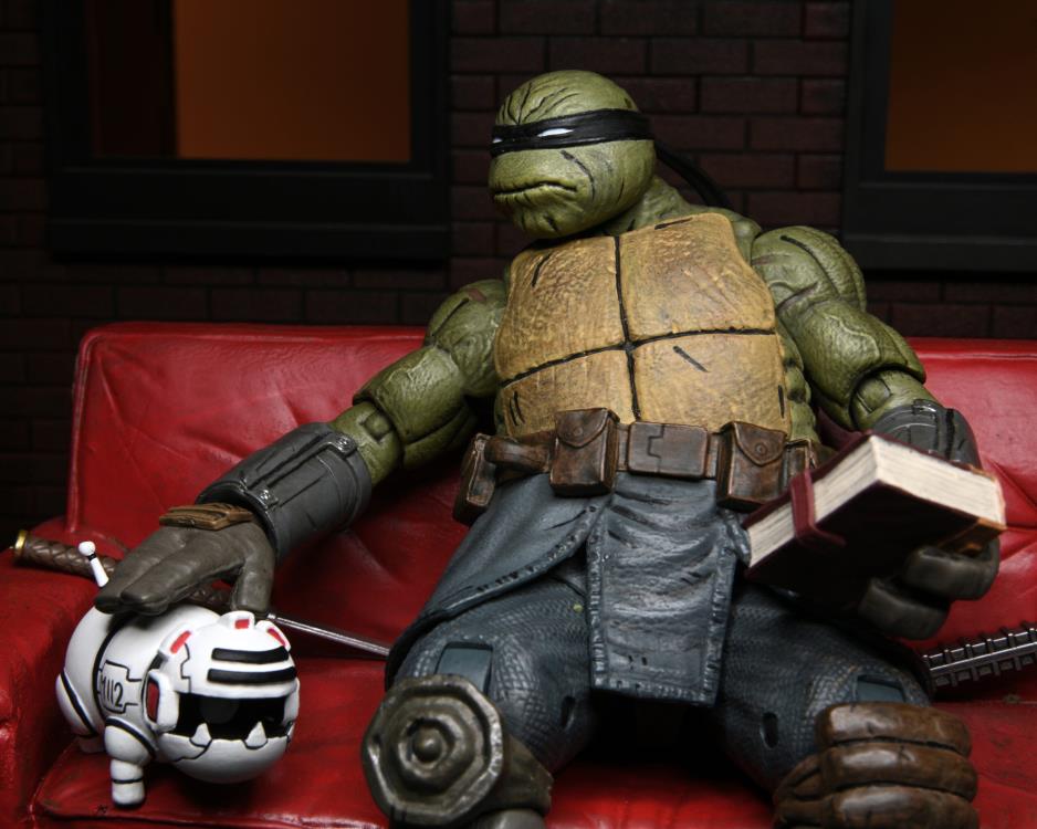 NECA Teenage Mutant Ninja Turtles: The Last Ronin - Ultimate The Last Ronin (Unarmored)