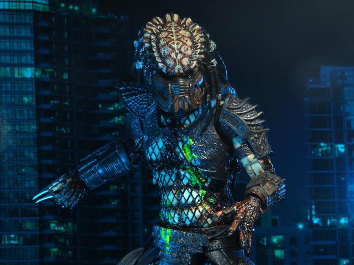 NECA Predator 2: Ultimate Battle-Damaged City Hunter Action Figure