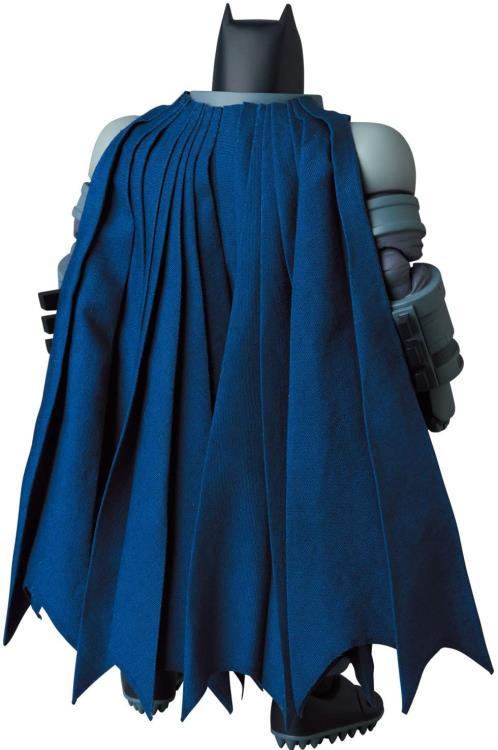 Mafex Batman: The Dark Knight Returns No.146 - Armored Batman