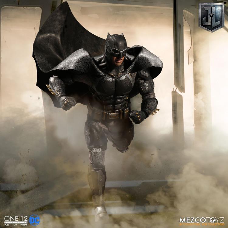 Mezco One:12 Collective Justice League Batman (Tactical Suit)