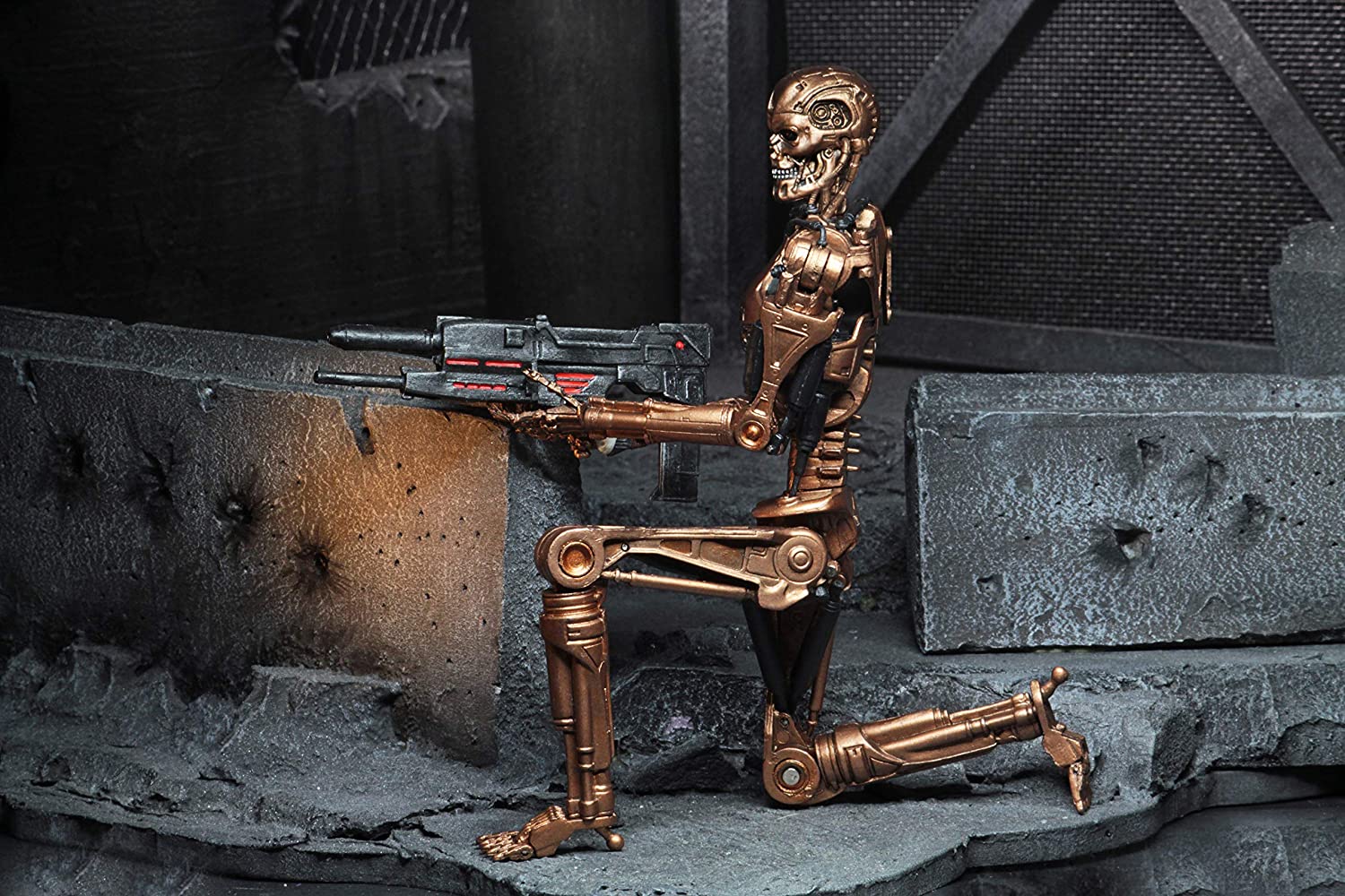 NECA - Terminator 2 - Kenner Tribute - Metal Mash Endoskeleton Action Figure