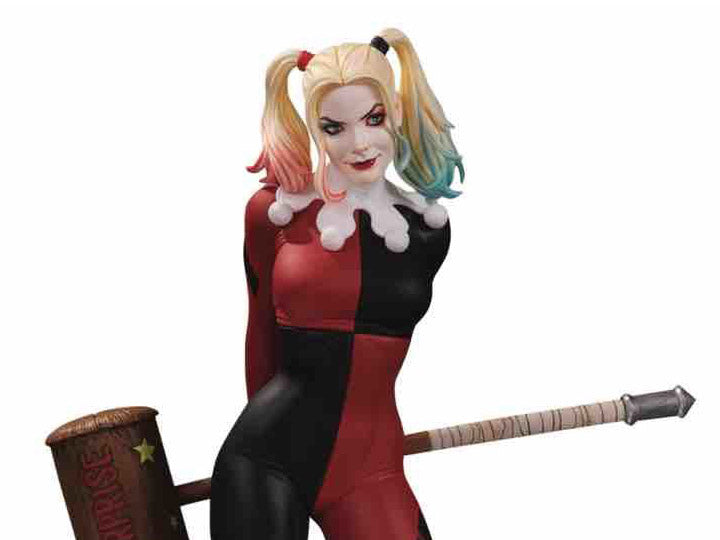DC Direct Cover Girls of the DC Universe: Harley Quinn Limited Edition Statue by Frank Cho