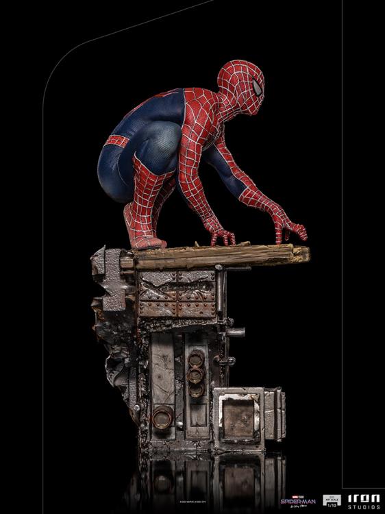 Iron Studios Spider-Man: No Way Home Battle Diorama Series - Spider-Man (Peter #2) 1/10 Art Scale Limited Edition Statue