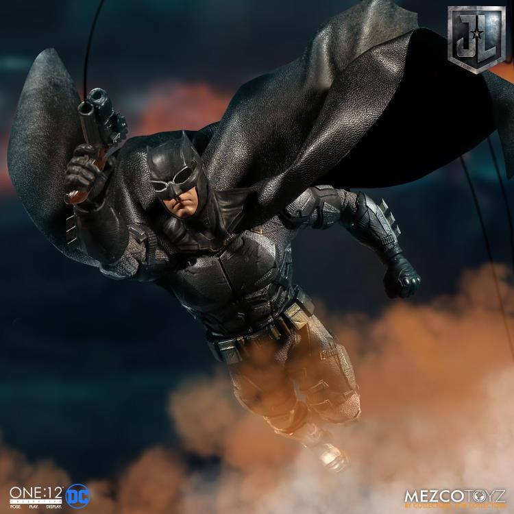 Mezco One:12 Collective Justice League Batman (Tactical Suit)