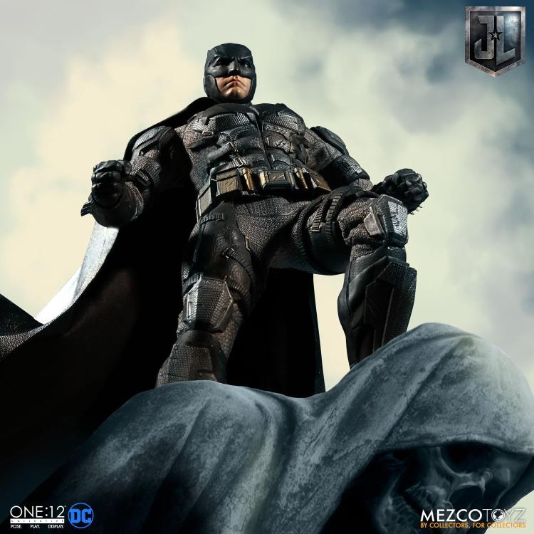 Mezco One:12 Collective Justice League Batman (Tactical Suit)