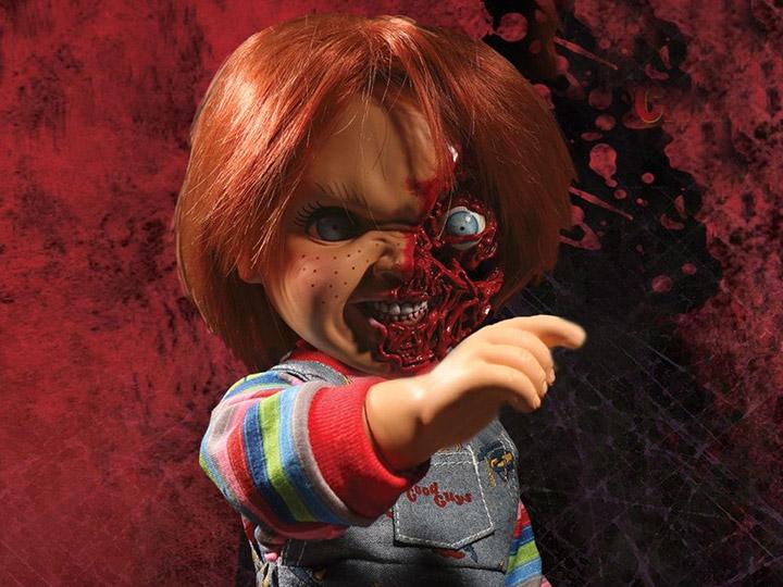 Mezco Designer Series - Child's Play 3 Talking Pizza Face Chucky - Nerd Arena