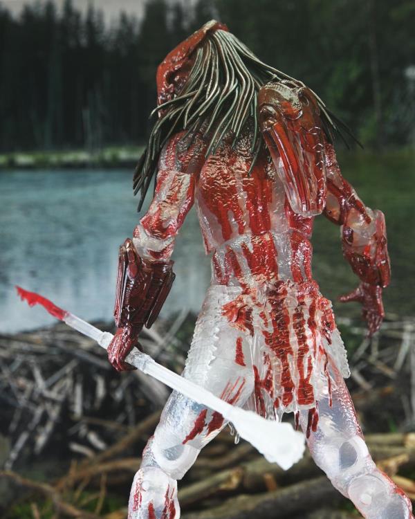NECA: Prey: Ultimate Feral Predator (Bear Blood) Action Figure