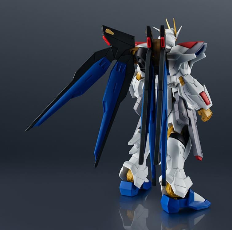 Gundam Universe ZGMF/A-262B Strike Freedom Gundam Type II Action Figure
