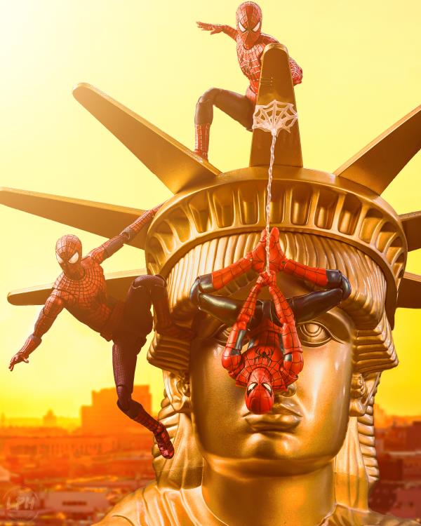Bandai S.H.Figuarts : Spider-Man: No Way Home - Spider-Man (New Red & Blue Suit) Action Figure