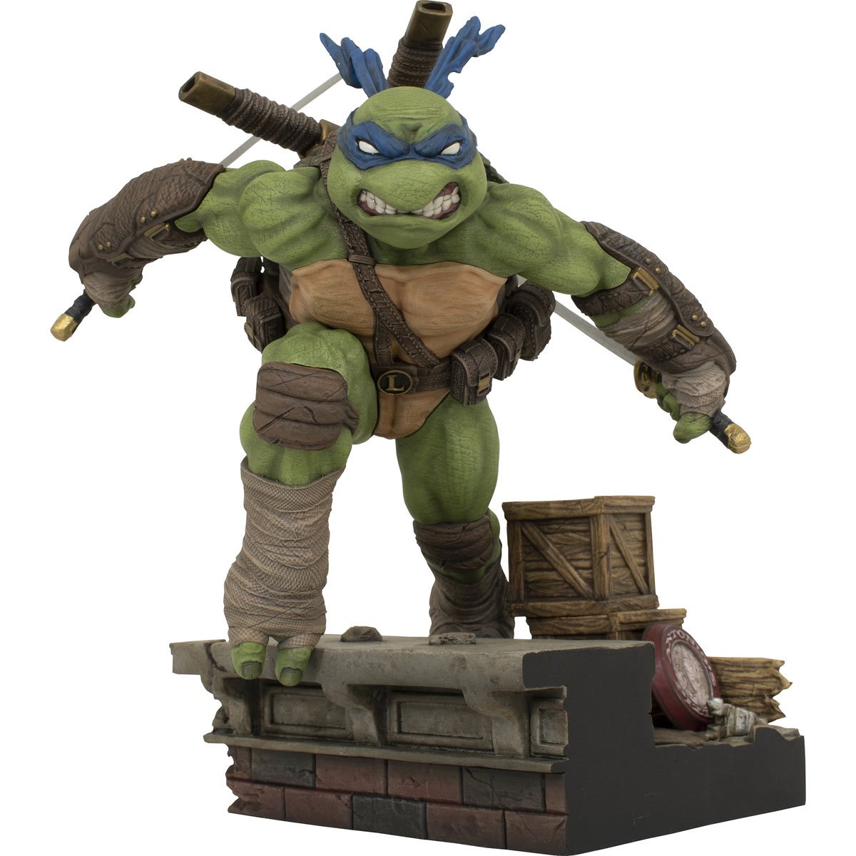 Diamond Gallery: Teenage Mutant Ninja Turtles - Leonardo Statue