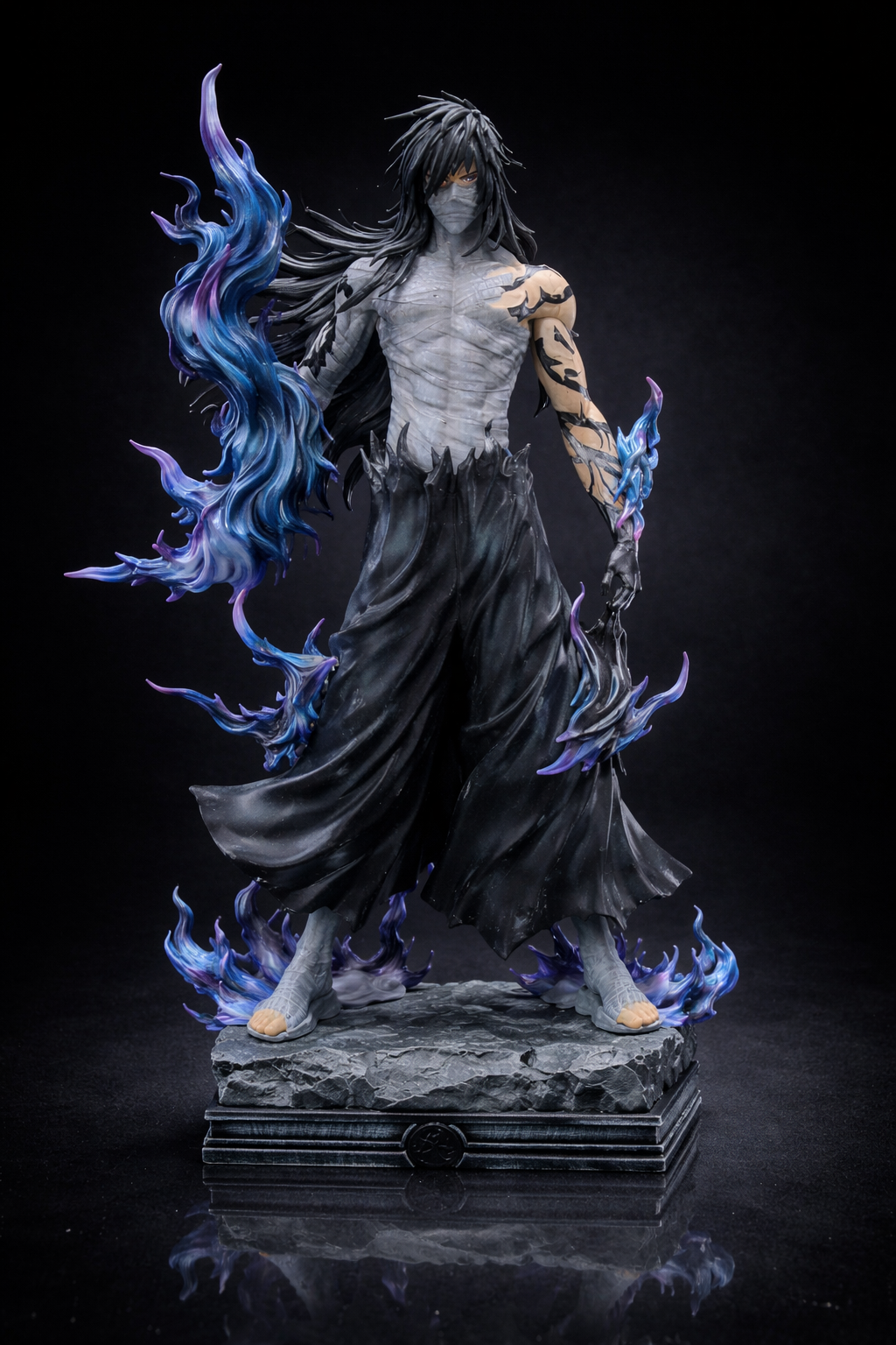 Bleach: Ichigo Final Hollow Form Anime Figure – 34cm Collector Display Figure
