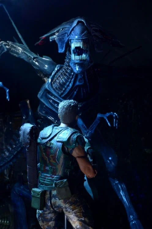 NECA Aliens - Xenomorph Queen Deluxe Action Figure