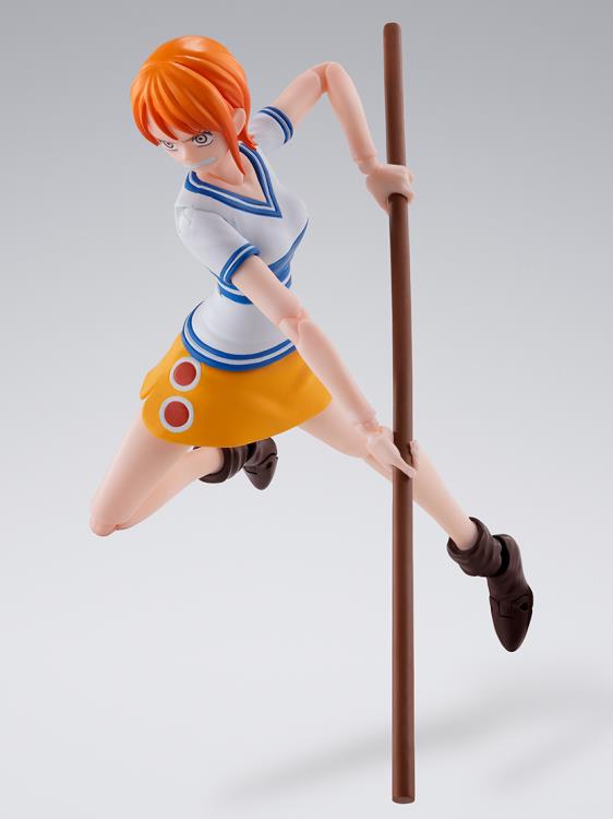 Bandai S.H.Figuarts: One Piece – Nami (Romance Dawn) Action Figure