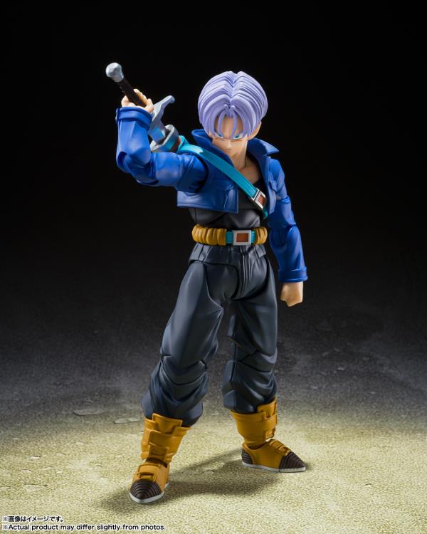Bandai S.H.Figuarts: Dragon Ball Z – Super Saiyan Trunks (The Boy from the Future) Action Figure