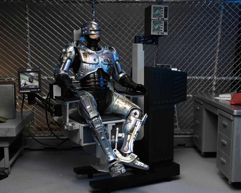 NECA: RoboCop - Ultimate RoboCop Action Figure