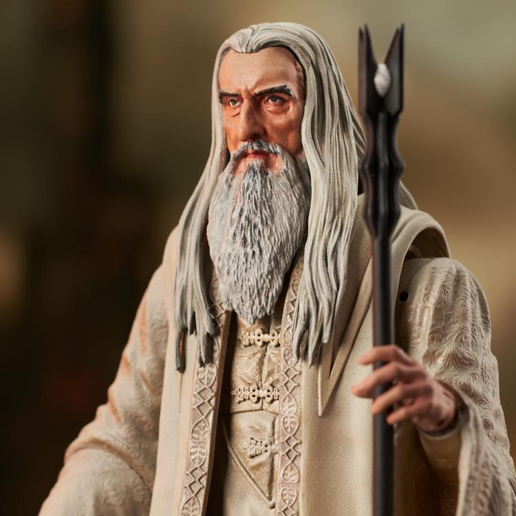 Diamond Select The Lord of the Rings: Saruman Deluxe Action Figure