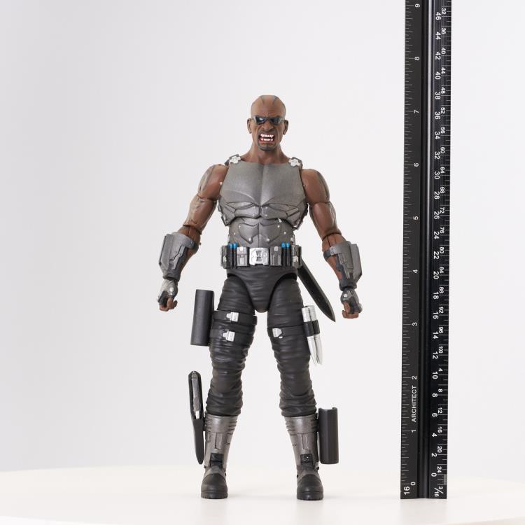 Diamond Select: Marvel Select - Blade Deluxe Action Figure