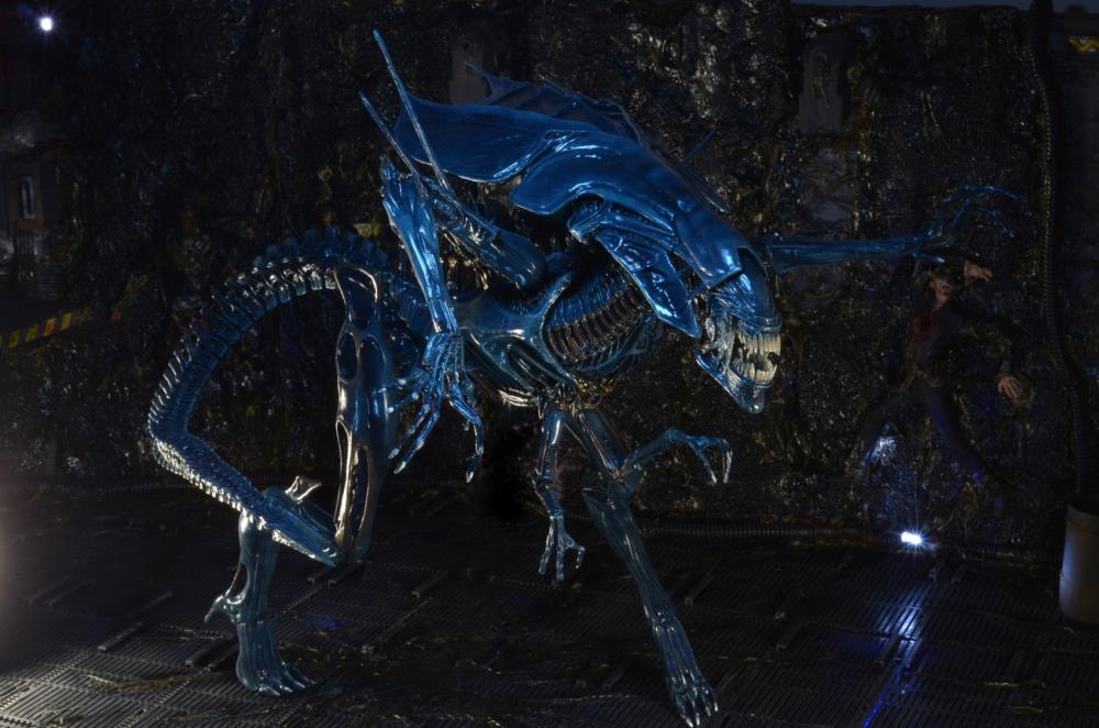 NECA Aliens - Xenomorph Queen Deluxe Action Figure