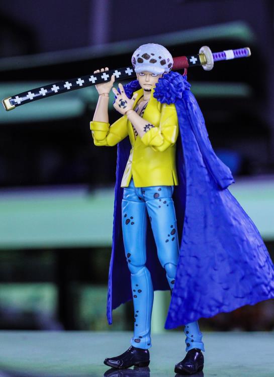Bandai S.H.Figuarts: One Piece – Trafalgar Law (The Raid on Onigashima) Action Figure