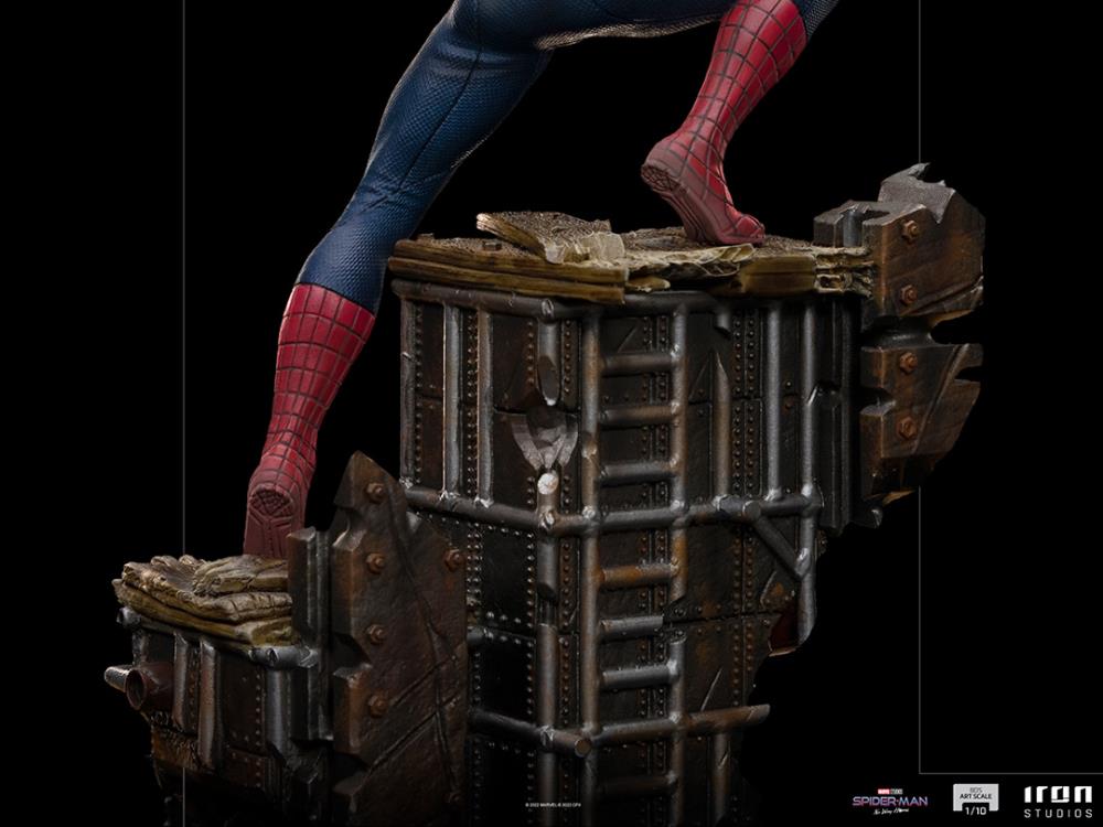 Iron Studios Spider-Man: No Way Home Battle Diorama Series - Spider-Man (Peter #3) 1/10 Art Scale Limited Edition Statue