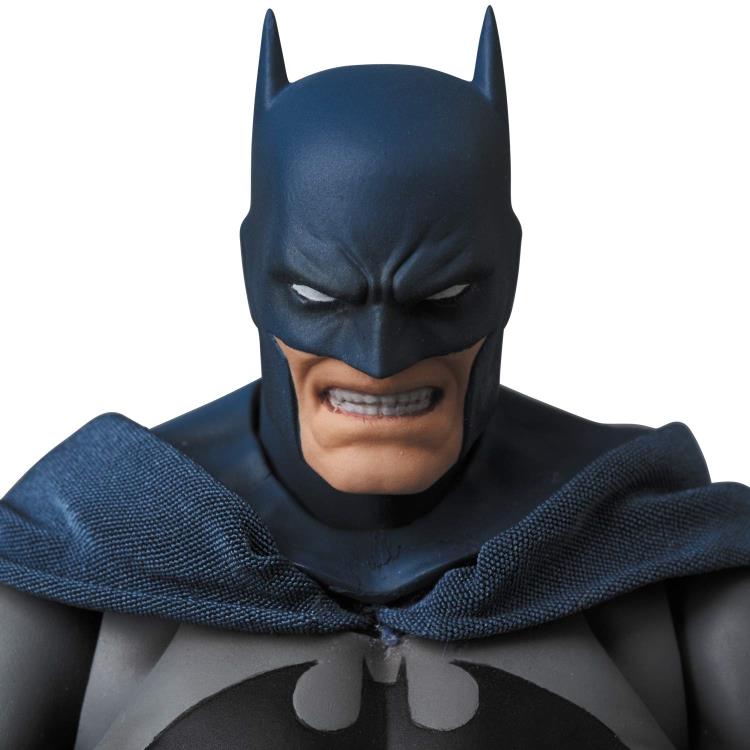 MAFEX No.105 Batman: Hush: Batman