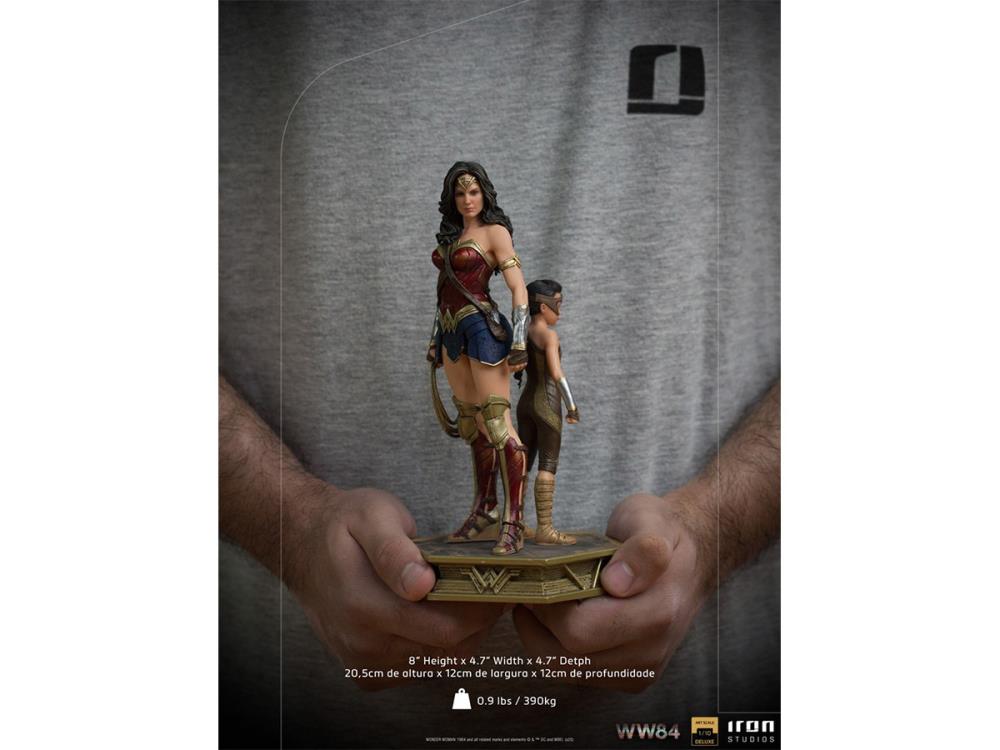 Iron Studios Wonder Woman 1984 Wonder Woman & Young Diana 1/10 Deluxe Art Scale Limited Edition Statue