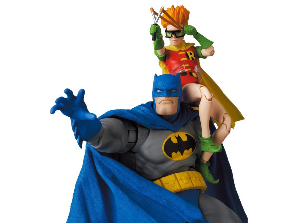 マフェックス No.139 MAFEX BATMAN BLUE Ver. ＆ … MAFEX No.139 Batman: The Dark Knight Returns - Batman (Blue Ver.) & Ro