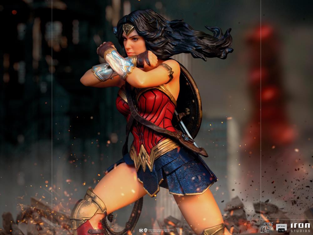 Iron Studios Zack Snyder's Justice League Wonder Woman 1/10 Art Scale Limited Edition Statue