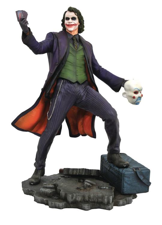 Diamond Select DC Gallery The Dark Knight - The Joker Figure