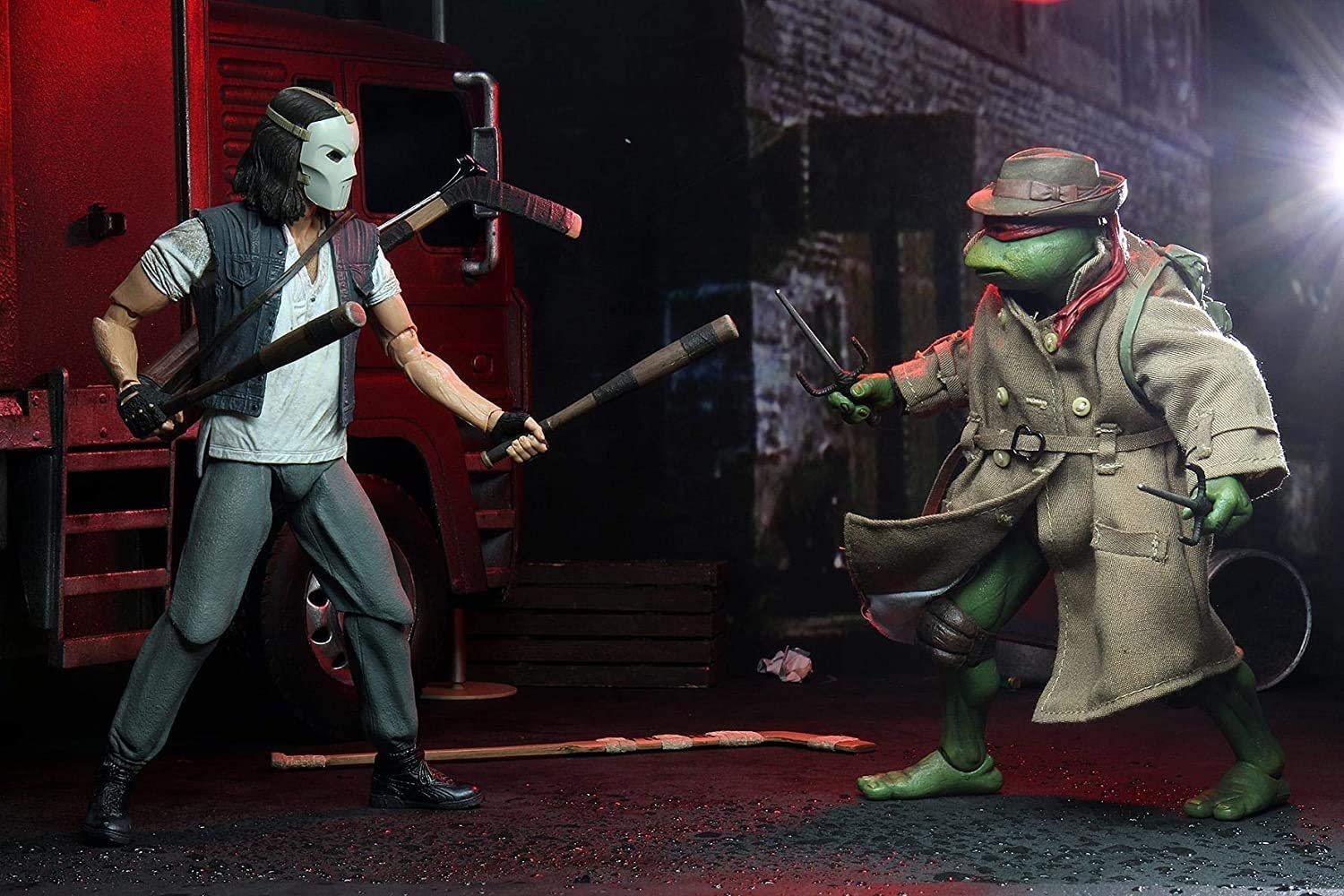 NECA Teenage Mutant Ninja Turtles – Casey Jones & Raphael in Disguise 2 Pack