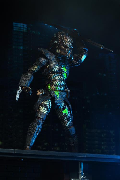 NECA Predator 2: Ultimate Battle-Damaged City Hunter Action Figure