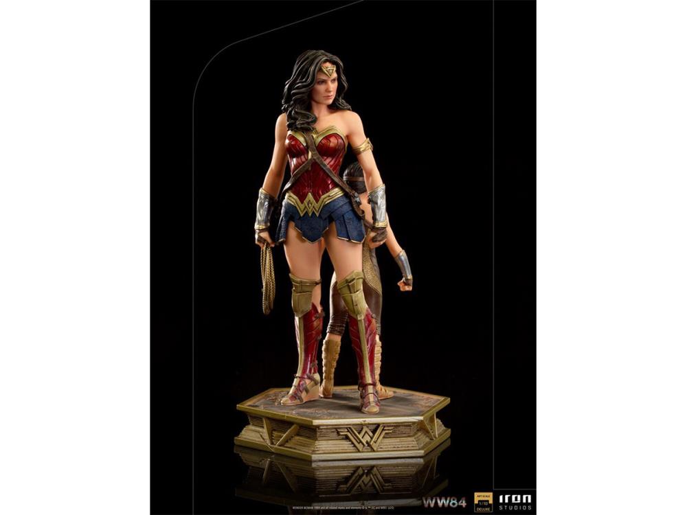 Iron Studios Wonder Woman 1984 Wonder Woman & Young Diana 1/10 Deluxe Art Scale Limited Edition Statue