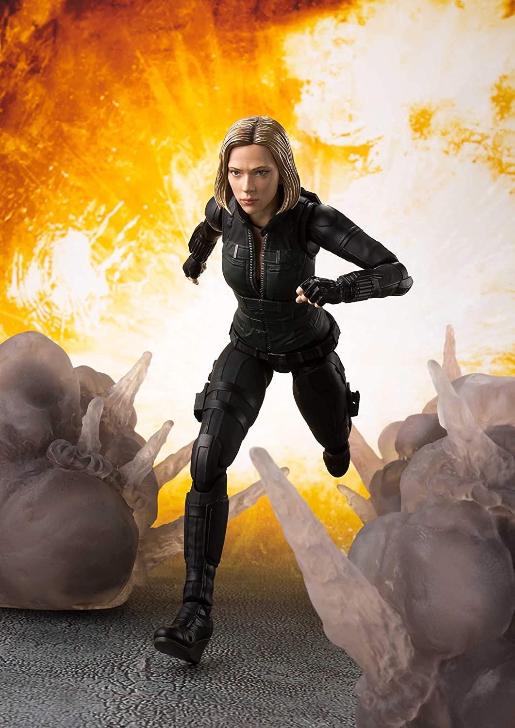 S.H. Figuarts Avengers: Infinity War - Black Widow & Tamashii Effect Explosion Action Figure Set