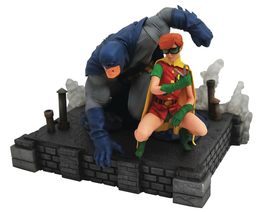 Diamond Gallery DC Comics Batman & Robin (Carrie Kelly) Deluxe Diorama