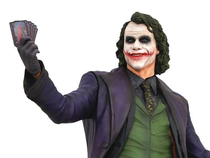 Diamond Select DC Gallery The Dark Knight - The Joker Figure