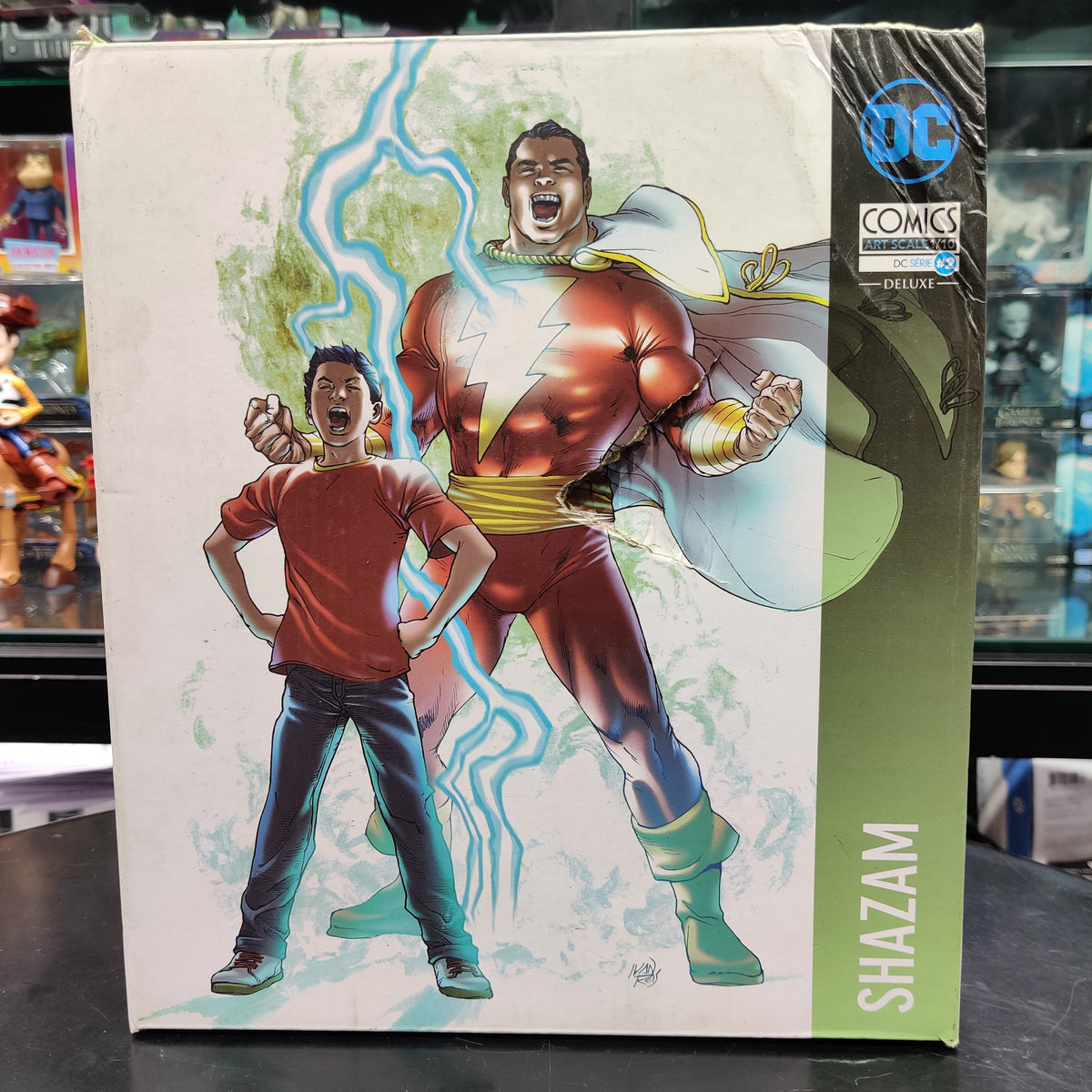 Iron Studios DC Comics Shazam 1/10 Art Scale Statue
