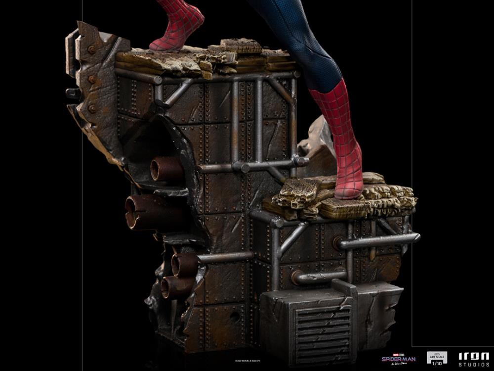 Iron Studios Spider-Man: No Way Home Battle Diorama Series - Spider-Man (Peter #3) 1/10 Art Scale Limited Edition Statue