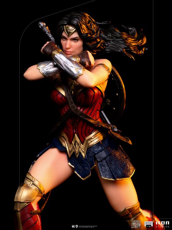 Iron Studios Zack Snyder's Justice League Wonder Woman 1/10 Art Scale Limited Edition Statue