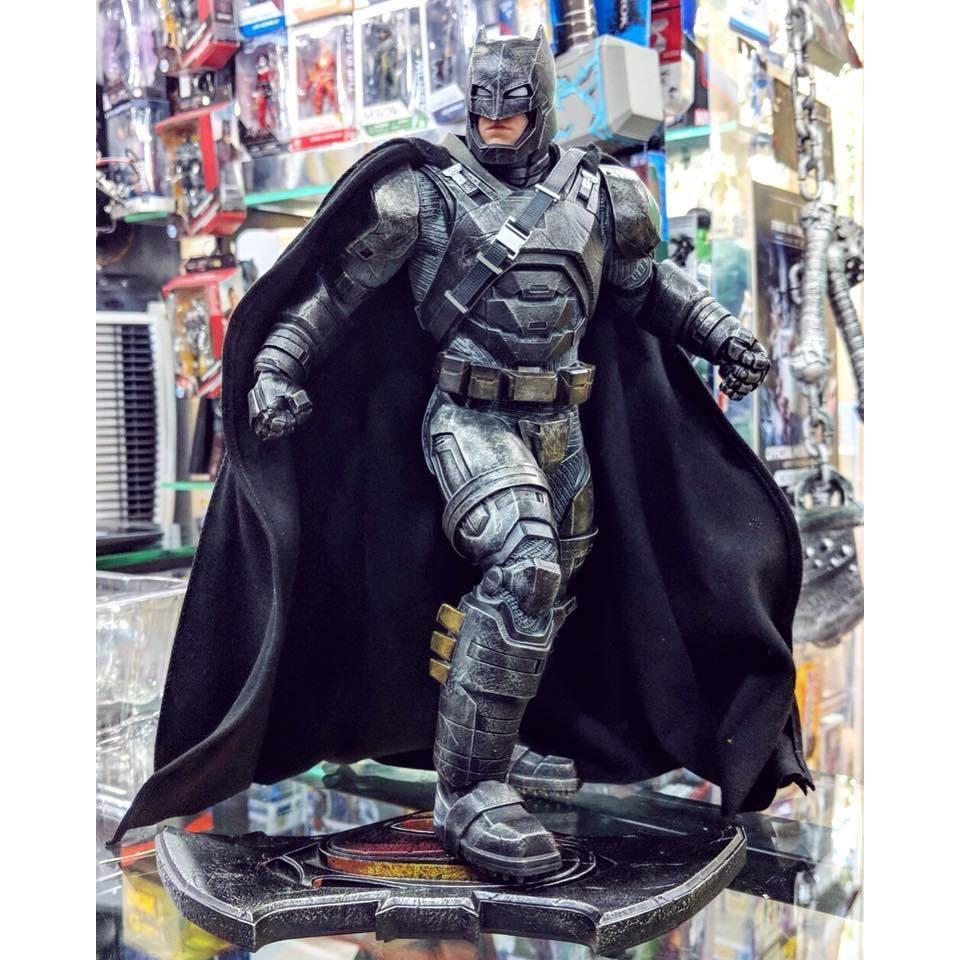 DC Collectibles Batman V Superman Dawn Of Justice Armoured Batman 1:6 Scale Statue - Nerd Arena