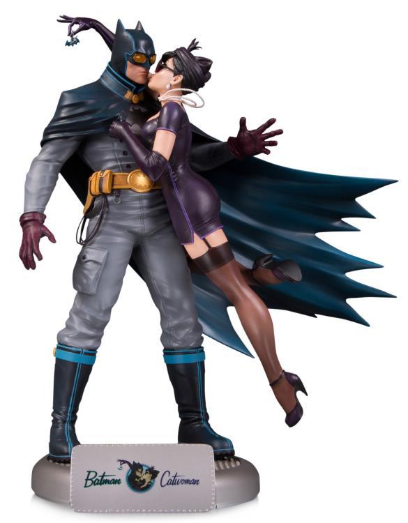 DC Collectibles Bombshells Batman & Catwoman Deluxe Limited Edition Statue - Nerd Arena