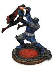 DC Collectibles Superman vs. Darkseid Statue (Second Edition) - Nerd Arena