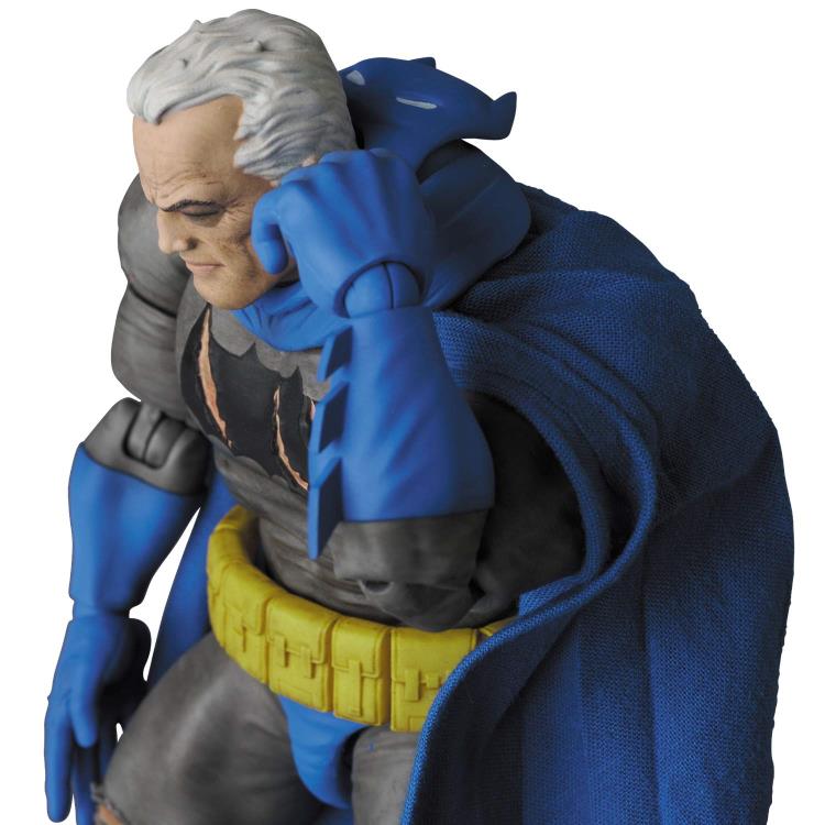 MAFEX Batman: The Dark Knight Returns Triumphant No.119 Batman